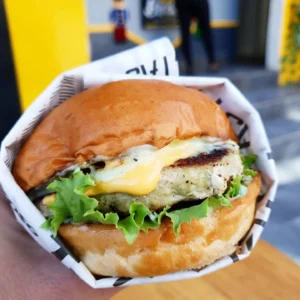 BRASIL CHICKEN BURGER